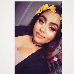 Meet your Posher, Alexandra